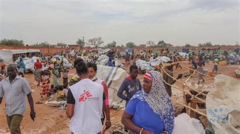 La Population Du Burkina Faso Prise Au Piège De La Violence Et Des