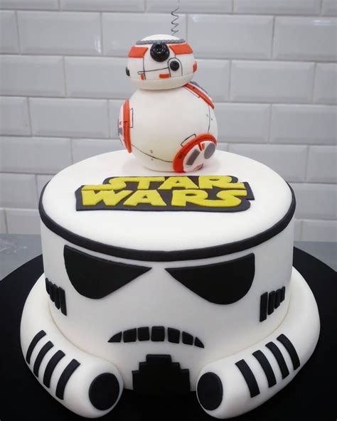 Star Wars Birthday Cakes Popsugar Moms Star Wars Cake Star Wars