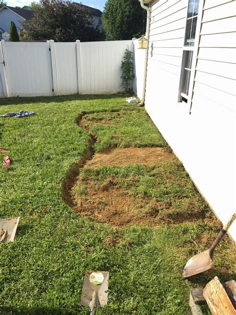 How to make a backyard putting green! {DIY putting green} | Backyard putting green, Green 
