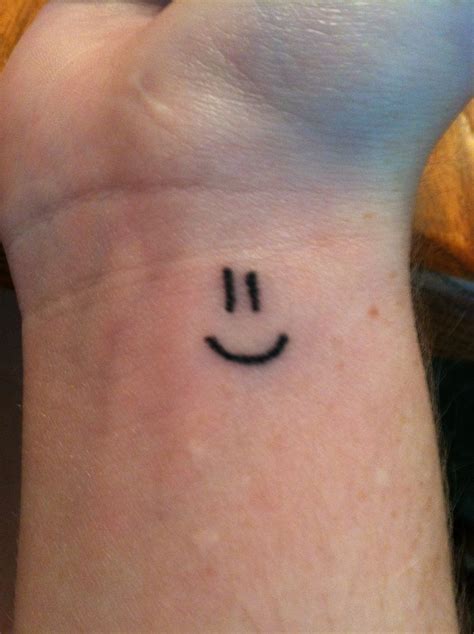 Smiley Face Tattoo On Hand Be An Amazing Blogsphere Sales Of Photos