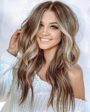Soft Smooth Blonde Wig In 2021 Stylish Short Hair Haircuts For Wavy