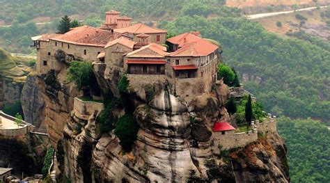 Top 15 Most Stunning Cliff Side Towns And Villages Freeyork