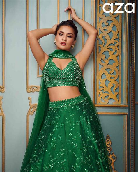 Avneet Kaur Prompts With Royalty In Embellished Green Lehenga Choli See Pics Iwmbuzz