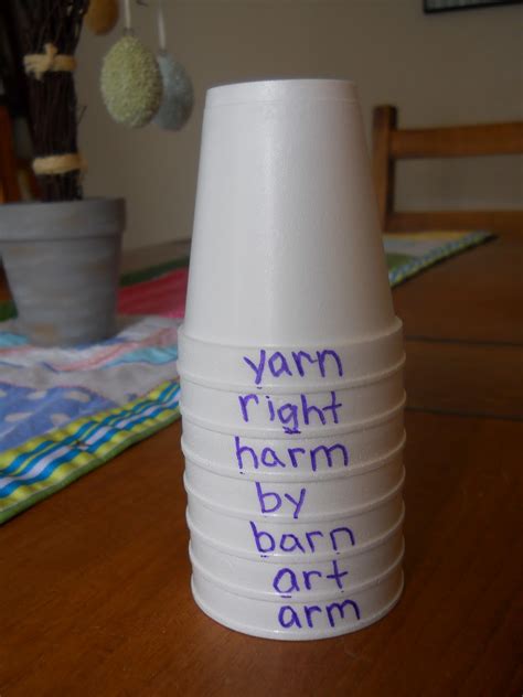 Sie können wörter, texte oder listen sortieren und danach als text oder word datei . Mrs. T's First Grade Class: Alphabetical Order Cups
