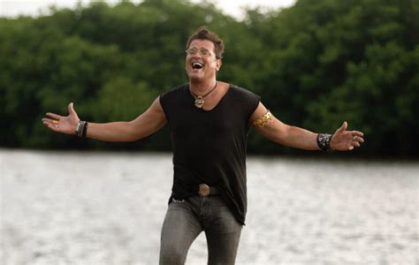 According to the the global university employability ranking 2020. Carlos Vives Estrena hoy la canción y el video de ...