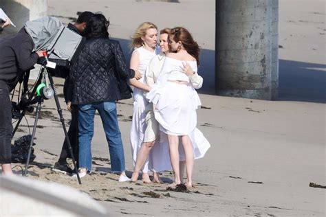 Lea Thompson With Daughters Zoey And Madelyn Deutch On A Photoshoot In Maibu 25 Gotceleb