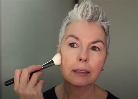 The Best Makeup Colors For Gray Hair According To A Pro