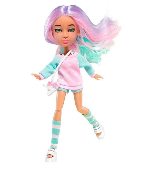 Redbox Yulu Snapstar Lola Fashion Doll And Reviews All Toys Home