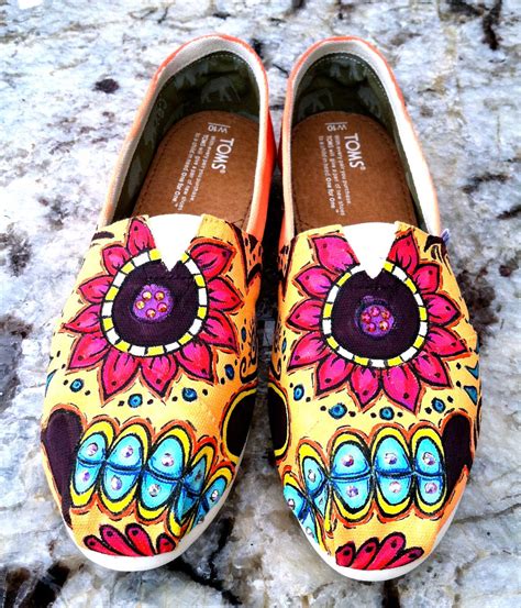 Made To Order Hand Painted Toms Classic Canvas Shoes 14000 Via Etsy