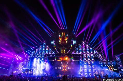 Pin By Hanz Rayos On Trance Ultra Music Festival Electronic Music