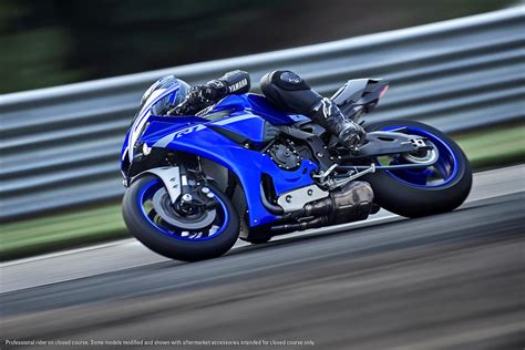 Get all the details on yamaha yzf r1 including launch date, specifications, mileage, latest news and reviews @ zigwheels.com. Yamaha YZF R1 1000 2020, Philippines Price, Specs ...