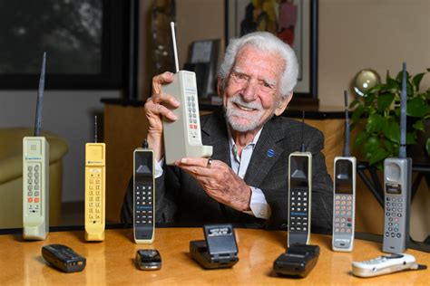 Take Your Eyes Off Your Mobile Phone Says Inventor Tue April 4