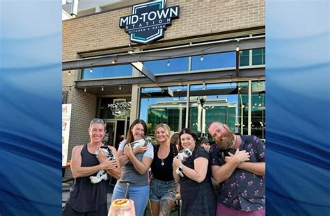 mid town station kitchen drink hosting meet and greet for warren peace bunnies kelowna news