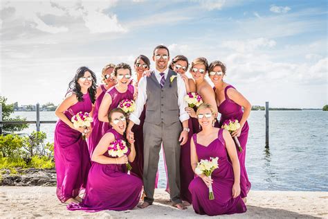 If you're planning a beach wedding in florida, here are some decorating ideas that will help you have an amazing beach wedding. Elegant Destination Beach Wedding | FL Keys Wedding Ideas - Key Largo Lighthouse Beach Weddings