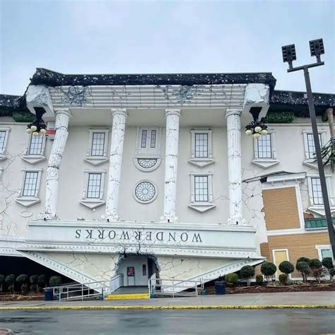 Wonderworks The Upside Down House In Pigeon Forge