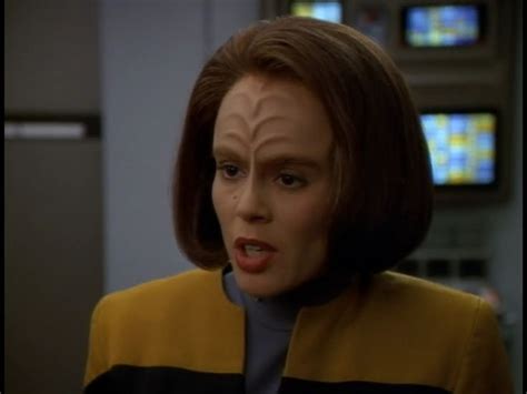 Star Trek Voyager 2 X 23 Thaw Roxann Dawson Star