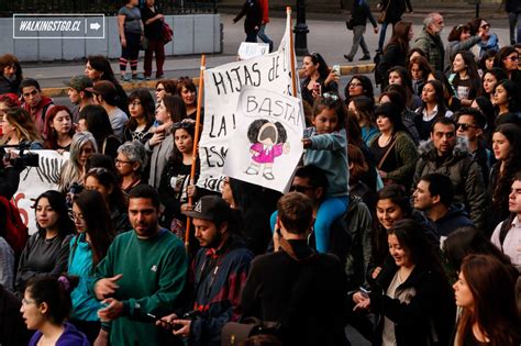 Fotos Marcha Ni Una Menos En Santiago De Chile Miércoles 19 De Octubre 2016 Walkingstgo Cl