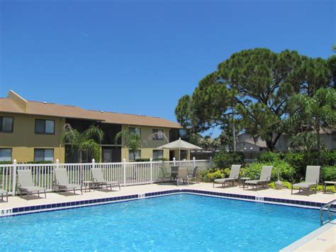 Bay Club | Apartments in Bradenton FL