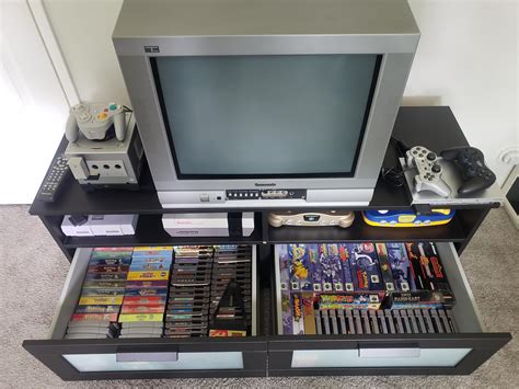 Finally bought an ikea tv stand for my retro games! Everything fits