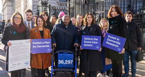 Arlene Phillips And Vicky Mcclure Urge Rishi Sunak To Honour Dementia