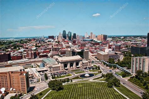View Of Downtown Kansas City Skyline — Stock Photo © Tommybrison 2440048