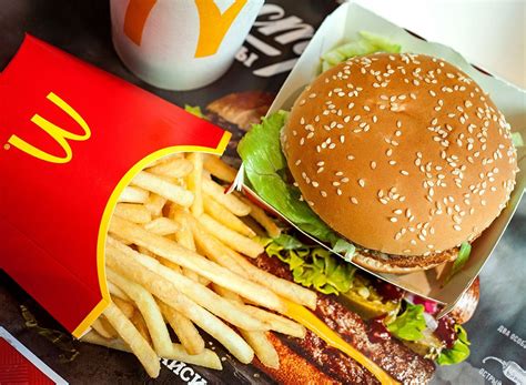 And the selection of types of frozen french fries at your typical of course, french fries are by nature pretty high in calories and fat. The Worst McDonald's Burger You Should Never Order | Eat ...