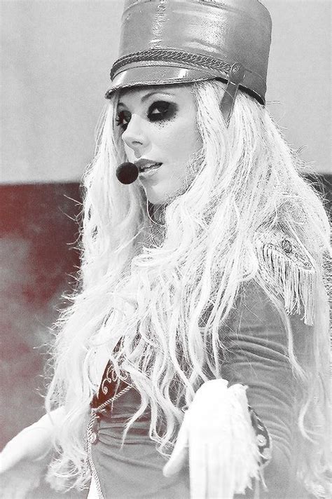 Pin By Amber On Maria Maria Brink Women In Music In This Moment