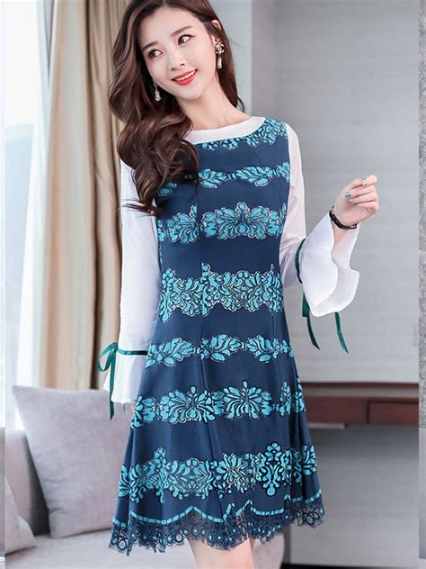 Wholesale Korean Style Patchwork Flare Sleeve Lace Dress Yfg010981