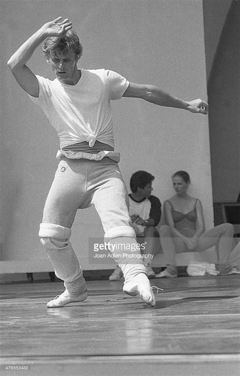 1979 ~ in rehearsal mikhail baryshnikov dance poses choreographer