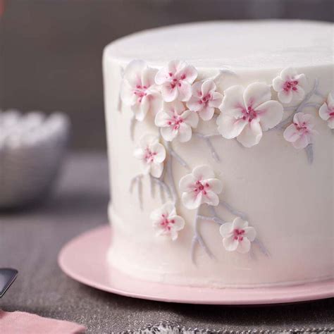 Cách trang trí bánh với hoa how to decorate cakes with flowers Đơn giản