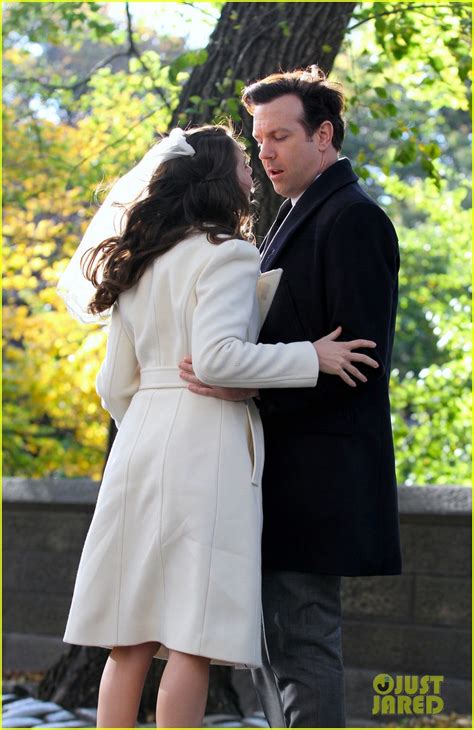 Jason Sudeikis Alison Brie Get Married In Their Movie Sleeping With Other People Photo