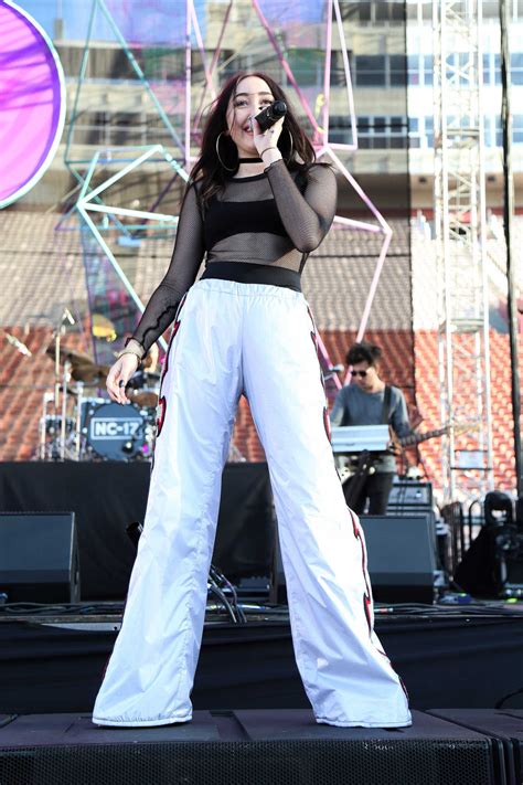 Noah Cyrus Performs At The Pandora Sounds Like You Summer Festival At The Memorial Coliseum In