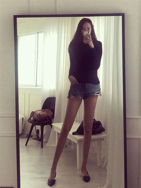 Meet The Worlds Tallest Fashion Model Whose Legs Are 53 Inches Long