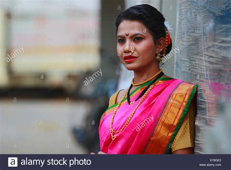 Maharashtrian Kleid Stockfotos Und Bilder Kaufen Alamy