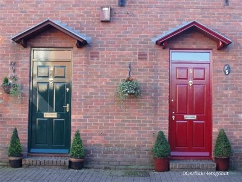 warna pintu depan rumah berdasarkan fengshui