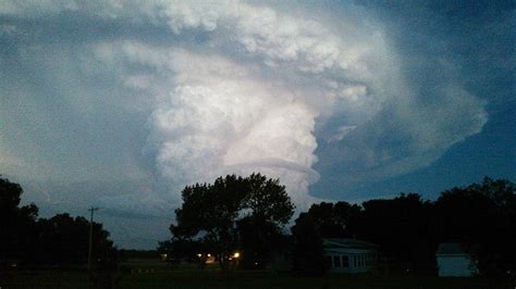 Makers of hay day, clash of clans, boom beach, clash royale and brawl stars. Tornadic supercell cloud looks like an erupting volcano - Strange Sounds