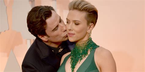 Scarlett Johanssen Talks John Travolta Oscars Kiss There Is Nothing Strange Creepy Or