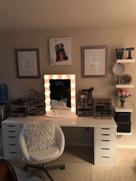 Pin By Wendy Troetsch On Makeup Rooms Makeup Rooms House Design Design