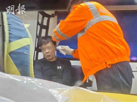 私家車葵涌道失事翻側 司機受傷送院 1033 20240328 港聞 即時新聞 明報新聞網