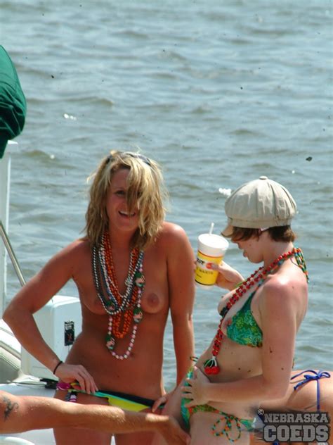 Nebraska Coeds Go Wild During Spring Break At Party Cove Porn Pictures
