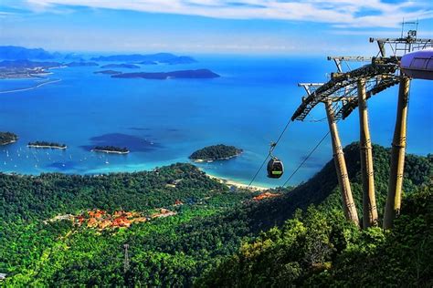 Langkawi's cable car ride is one of the most unforgettable thrills we have ever experienced. Cable Car Langkawi | Flickr - Photo Sharing!