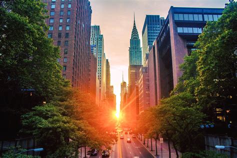 The Best Photos From Manhattanhenge By New York City Feelings