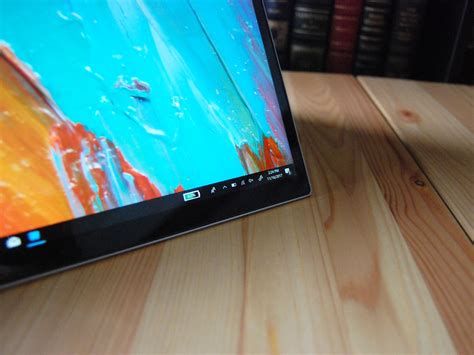 Lenovo Yoga 720 12 Review Struggling To Compete With Its Larger