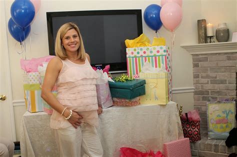 Dressing for a baby shower depends on the host of the baby shower. AMAZING GRACE Paper Crafts: Baby Shower Time!