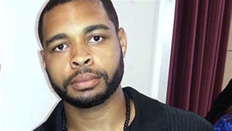 report shows that army took away gun from dallas cop shooter micah johnson