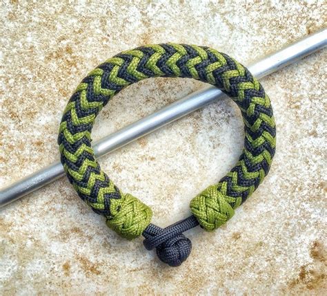 Check spelling or type a new query. Pin by Scott Johnson on Turkshead work | Herringbone, Paracord, Rope bracelet