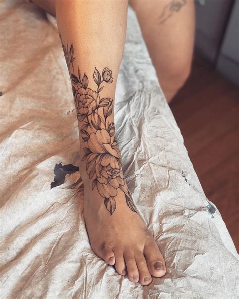 Pin By Tattoo Vault On Tattoo Leg Tattoos Women Thigh Tattoos Women