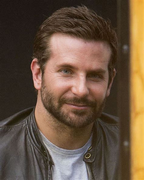 Actor Y Director Bradley Cooper Fue Esculpido Por Los Dioses