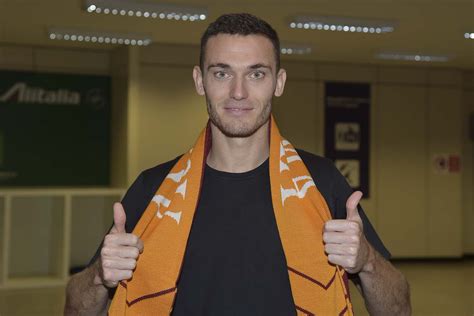transfer news live on twitter deal done roma have signed thomas vermaelen on a season long