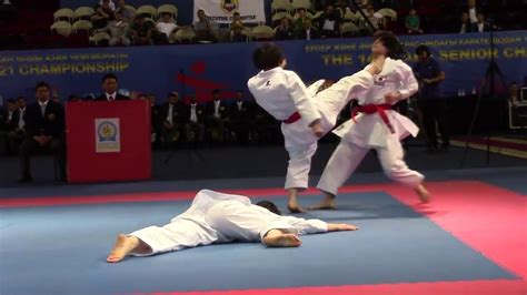 Bunkai De Unsu Por El Equipo Kata De Japón Youtube Katas De Karate Japon Equipo